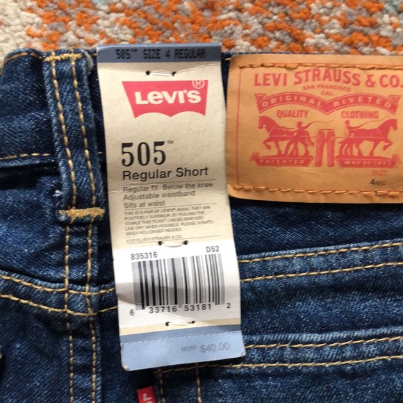 Levi’s regular boys shorts size 4 regular - Picture 4 of 4
